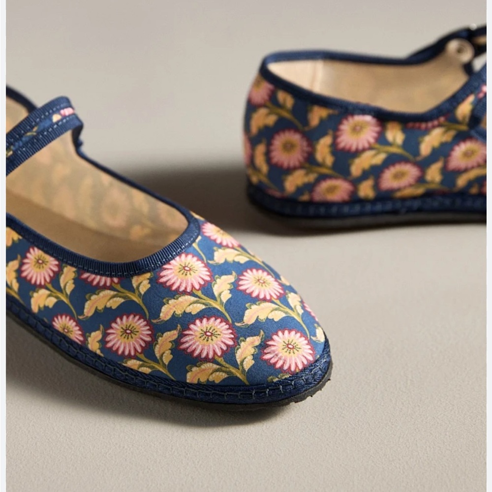 NEW VIBI VENEZIA Santa Margherita The Rapallo Flats 39 8 Navy Floral Shoes - Picture 2 of 9